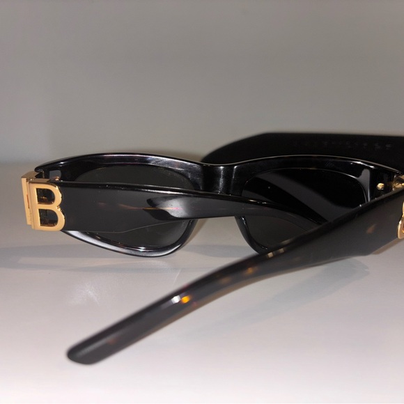 BALENCIAGA SUNGLASSES - Picture 3 of 9
